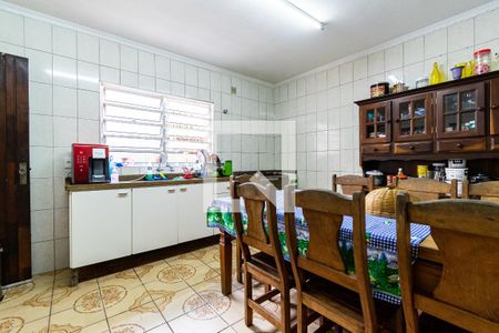 Casa à venda com 320m², 9 quartos e 2 vagas Casa à venda com 320m², 9 quartos e 2 vagasCozinha