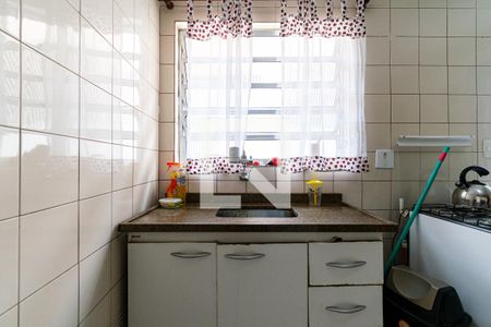 Casa à venda com 320m², 9 quartos e 2 vagas Casa à venda com 320m², 9 quartos e 2 vagasCozinha casa 3