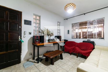 Casa à venda com 320m², 9 quartos e 2 vagas Casa à venda com 320m², 9 quartos e 2 vagasSala casa 2