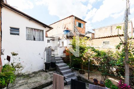 Casa à venda com 320m², 9 quartos e 2 vagas Casa à venda com 320m², 9 quartos e 2 vagasQuintal