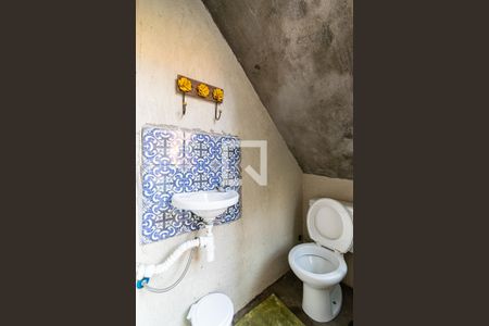 Casa à venda com 320m², 9 quartos e 2 vagas Casa à venda com 320m², 9 quartos e 2 vagasLavabo