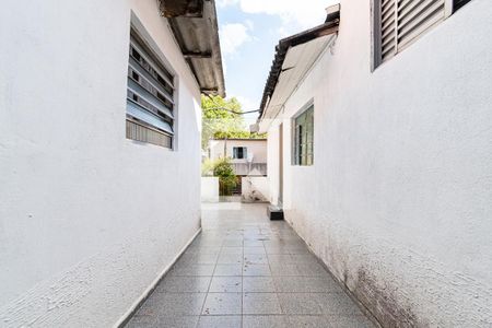 Casa à venda com 320m², 9 quartos e 2 vagas Casa à venda com 320m², 9 quartos e 2 vagasQuintal