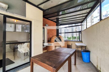 Apartamento à venda com 115m², 3 quartos e 2 vagas Apartamento à venda com 115m², 3 quartos e 2 vagasÁrea Comum - Churrasqueira