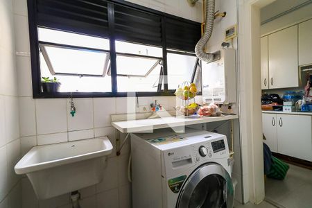 Apartamento à venda com 115m², 3 quartos e 2 vagas Apartamento à venda com 115m², 3 quartos e 2 vagasÁrea de Serviço