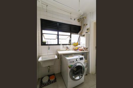 Apartamento à venda com 115m², 3 quartos e 2 vagas Apartamento à venda com 115m², 3 quartos e 2 vagasÁrea de Serviço