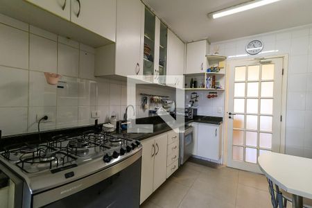 Apartamento à venda com 115m², 3 quartos e 2 vagas Apartamento à venda com 115m², 3 quartos e 2 vagasCozinha