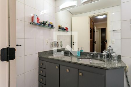 Apartamento à venda com 115m², 3 quartos e 2 vagas Apartamento à venda com 115m², 3 quartos e 2 vagasBanheiro Suíte