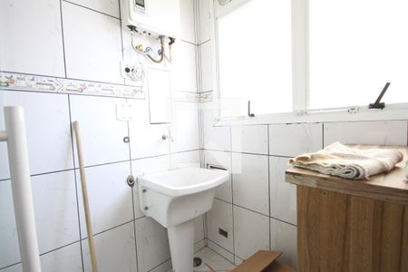 Apartamento à venda com 74m², 3 quartos e 1 vagaÁrea de Serviço