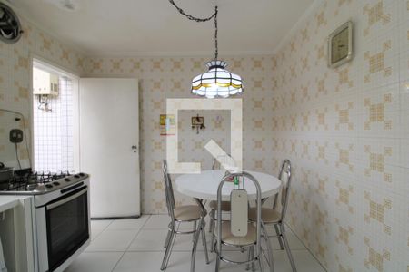 Casa à venda com 320m², 3 quartos e 3 vagasCozinha