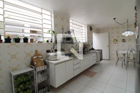 Casa à venda com 320m², 3 quartos e 3 vagasCozinha