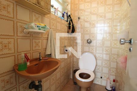 Casa à venda com 320m², 3 quartos e 3 vagasBanheiro de serviço