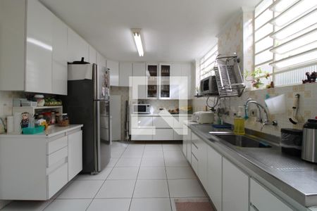 Casa à venda com 320m², 3 quartos e 3 vagasCozinha