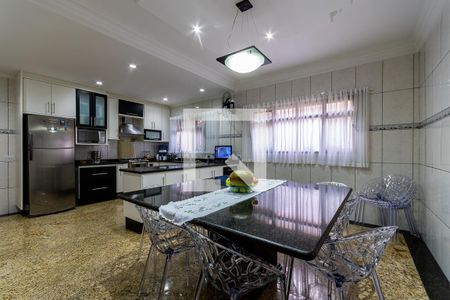 Casa à venda com 366m², 3 quartos e 6 vagasSala de jantar 