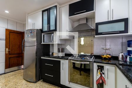 Casa à venda com 366m², 3 quartos e 6 vagasCozinha 