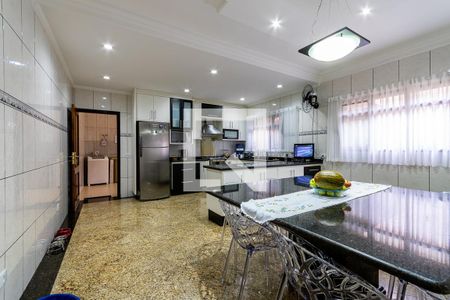 Casa à venda com 366m², 3 quartos e 6 vagasSala de jantar 