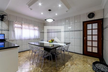 Casa à venda com 366m², 3 quartos e 6 vagasSala de jantar 