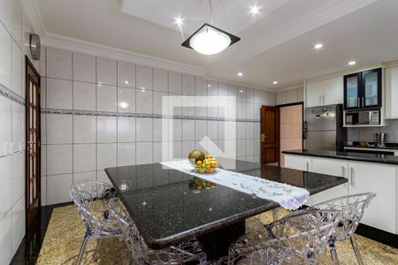 Casa à venda com 366m², 3 quartos e 6 vagasSala de jantar 