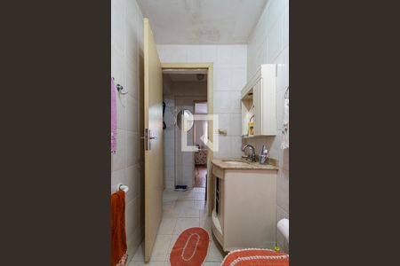 Banheiro  de casa à venda com 1 quarto, 330m² em Vila São Geraldo, São Paulo
