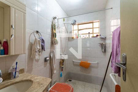 Banheiro  de casa à venda com 1 quarto, 330m² em Vila São Geraldo, São Paulo