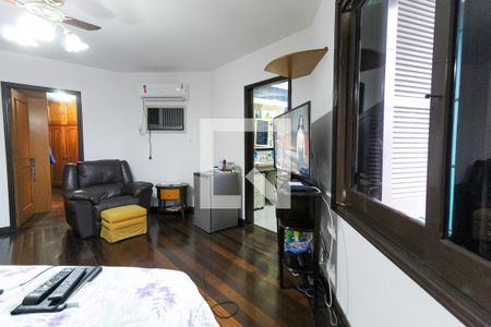 Casa à venda com 400m², 3 quartos e 2 vagas Casa à venda com 400m², 3 quartos e 2 vagasSuíte 2