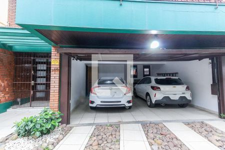 Casa à venda com 400m², 3 quartos e 2 vagas Casa à venda com 400m², 3 quartos e 2 vagasGaragem