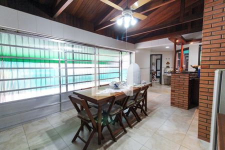 Casa à venda com 400m², 3 quartos e 2 vagas Casa à venda com 400m², 3 quartos e 2 vagasEspaço gourmet