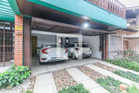 Casa à venda com 400m², 3 quartos e 2 vagas Casa à venda com 400m², 3 quartos e 2 vagasGaragem