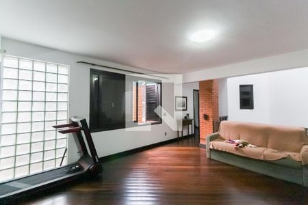 Casa à venda com 400m², 3 quartos e 2 vagas Casa à venda com 400m², 3 quartos e 2 vagasSala estar íntimo