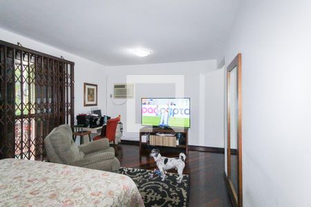 Casa à venda com 400m², 3 quartos e 2 vagas Casa à venda com 400m², 3 quartos e 2 vagasSuíte master