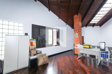 Casa à venda com 400m², 3 quartos e 2 vagas Casa à venda com 400m², 3 quartos e 2 vagasSótão