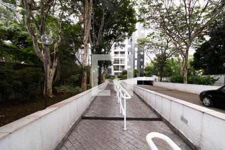 Apartamento para alugar com 80m², 3 quartos e 2 vagas Apartamento para alugar com 80m², 3 quartos e 2 vagasÁrea Comum - Rampa de Acesso