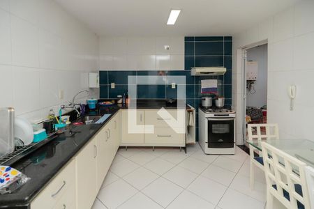 Casa de condomínio à venda com 240m², 3 quartos e 2 vagasCozinha