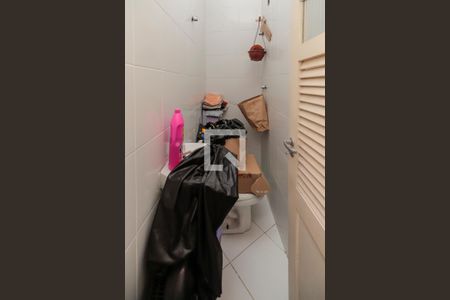 Casa de condomínio à venda com 240m², 3 quartos e 2 vagasÁrea de Serviço