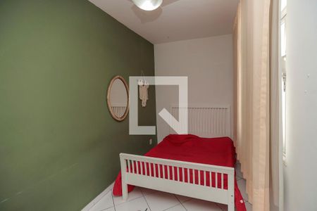 Casa de condomínio à venda com 240m², 3 quartos e 2 vagasQuarto 1