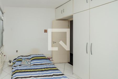 Casa de condomínio à venda com 240m², 3 quartos e 2 vagasSuíte