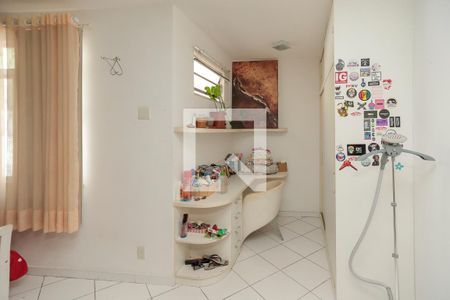 Casa de condomínio à venda com 240m², 3 quartos e 2 vagasQuarto 1