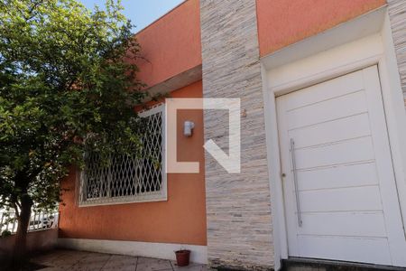 Casa de condomínio à venda com 240m², 3 quartos e 2 vagasEntrada
