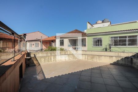 Casa de condomínio à venda com 240m², 3 quartos e 2 vagasTerraço
