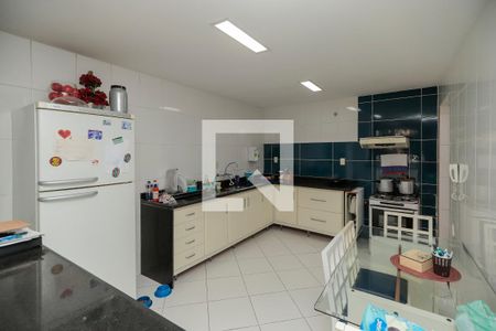 Casa de condomínio à venda com 240m², 3 quartos e 2 vagasCozinha