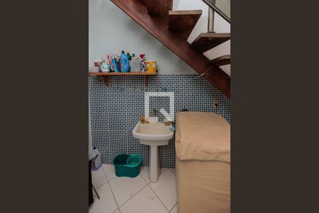 Casa de condomínio à venda com 240m², 3 quartos e 2 vagasÁrea de Serviço