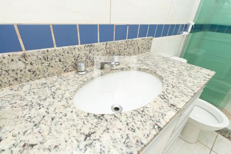 Casa de condomínio para alugar com 80m², 3 quartos e 1 vaga Casa de condomínio para alugar com 80m², 3 quartos e 1 vagaBanheiro do quarto 2
