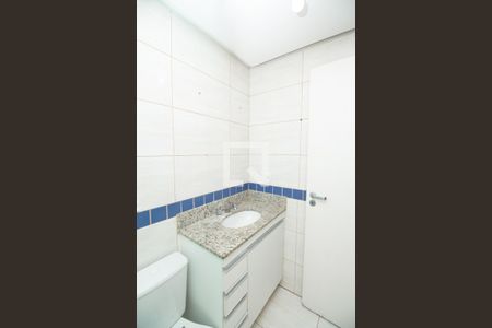 Casa de condomínio para alugar com 80m², 3 quartos e 1 vaga Casa de condomínio para alugar com 80m², 3 quartos e 1 vagaBanheiro