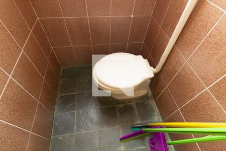 Casa à venda com 200m², 2 quartos e 6 vagas Casa à venda com 200m², 2 quartos e 6 vagasBanheiro 5