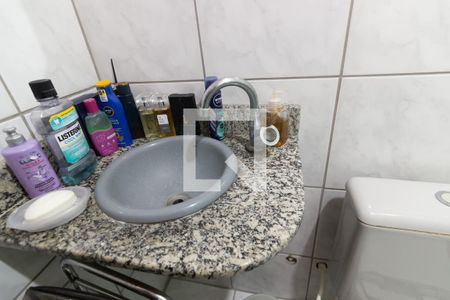 Casa à venda com 200m², 2 quartos e 6 vagas Casa à venda com 200m², 2 quartos e 6 vagasBanheiro 1