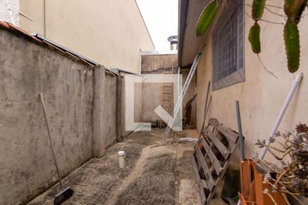 Casa à venda com 200m², 2 quartos e 6 vagas Casa à venda com 200m², 2 quartos e 6 vagasCorredor