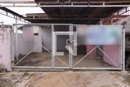 Casa à venda com 200m², 2 quartos e 6 vagas Casa à venda com 200m², 2 quartos e 6 vagasFachada do Salão 2