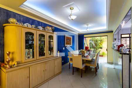 1o. Andar - Sala de casa à venda com 3 quartos, 227m² em Vila Dom Pedro I, São Paulo