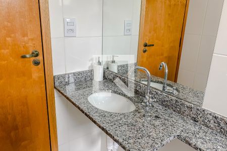 Apartamento à venda com 36m², 2 quartos e sem vaga Apartamento à venda com 36m², 2 quartos e sem vagaDetalhe Banheiro