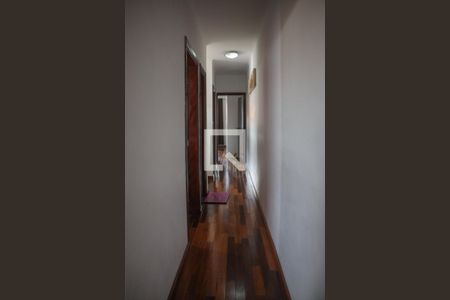 Casa para alugar com 160m², 3 quartos e 5 vagasCorredor