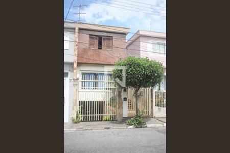 Casa para alugar com 160m², 3 quartos e 5 vagasFachada